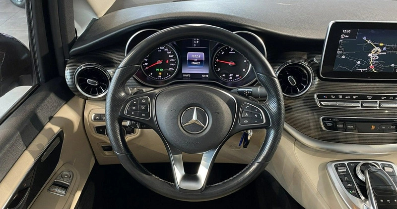 Mercedes-Benz Klasa V cena 219900 przebieg: 128600, rok produkcji 2019 z Piastów małe 466